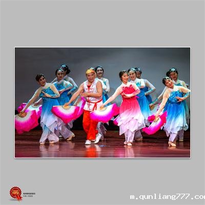 D19 老树新枝更著花 何丽俊.jpg